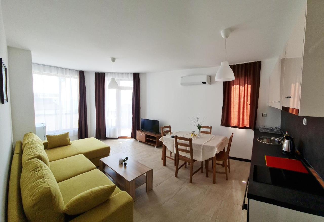 Aquamarine Apartments Sveti Vlas Esterno foto