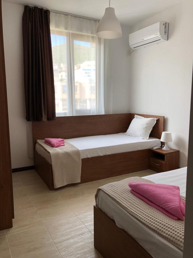 Aquamarine Apartments Sveti Vlas Esterno foto