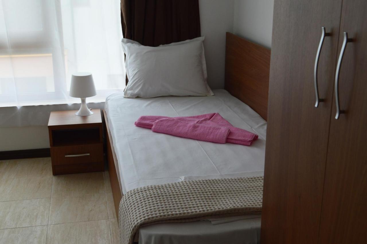 Aquamarine Apartments Sveti Vlas Esterno foto