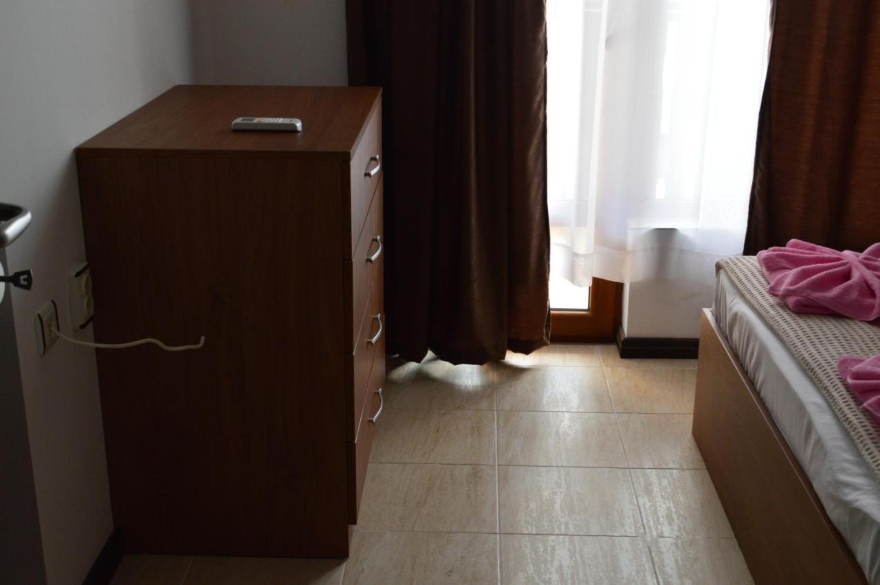 Aquamarine Apartments Sveti Vlas Esterno foto