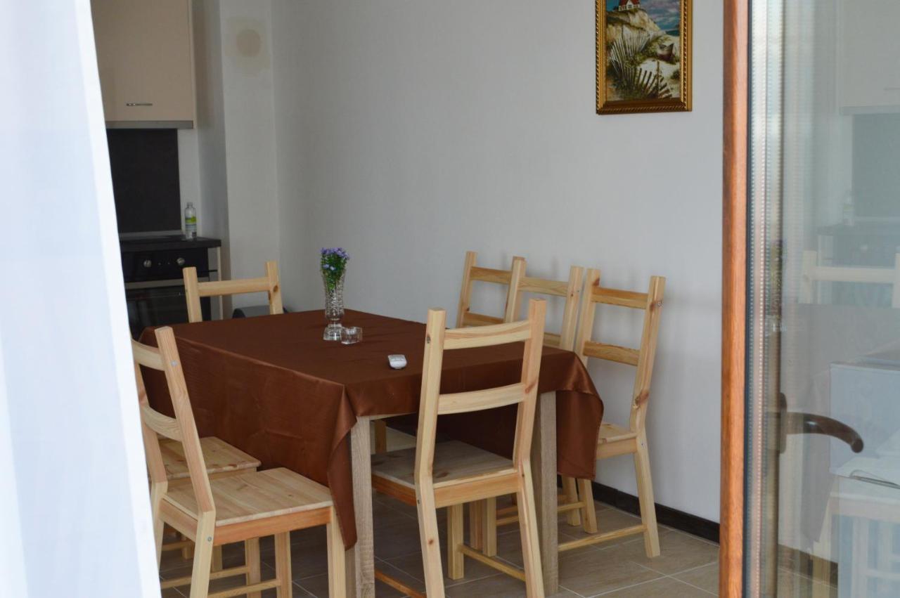 Aquamarine Apartments Sveti Vlas Esterno foto